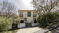 Vista exterior de Casa o xalet en venda en Priego de Córdoba amb Aire condicionat, Terrassa i Traster