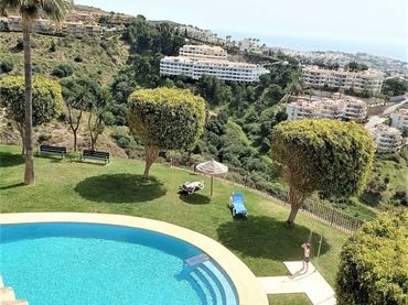 Apartament amb piscina en venda a Calahonda