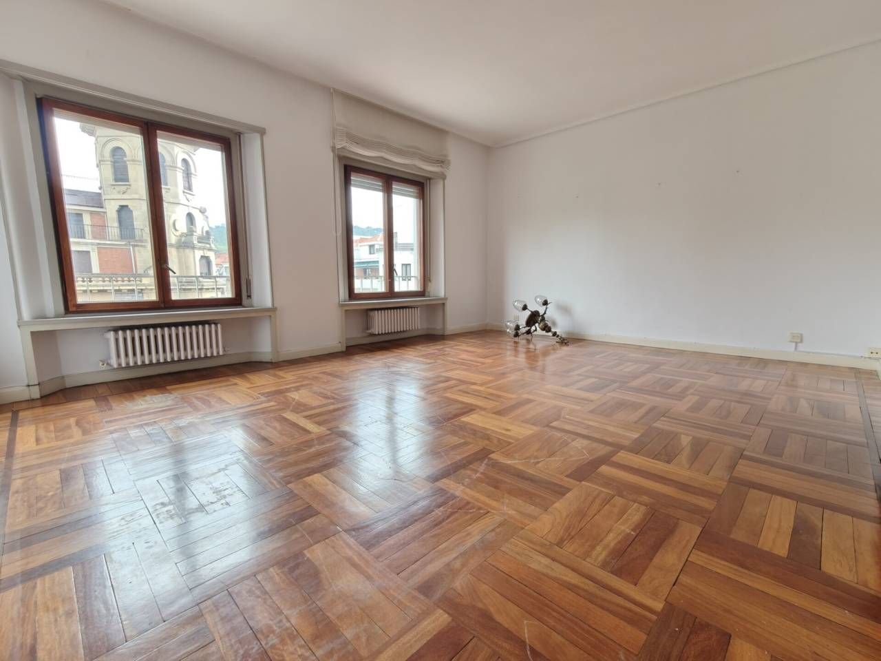 Living room of Flat for sale in Bilbao   with Heating, Terrace and Storage room