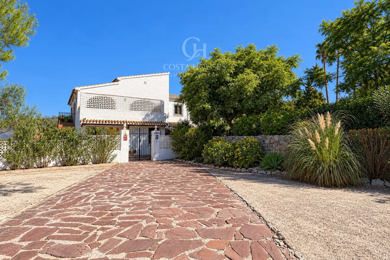 Vista exterior de Casa o chalet en venta en Partides comunes - Adsubia