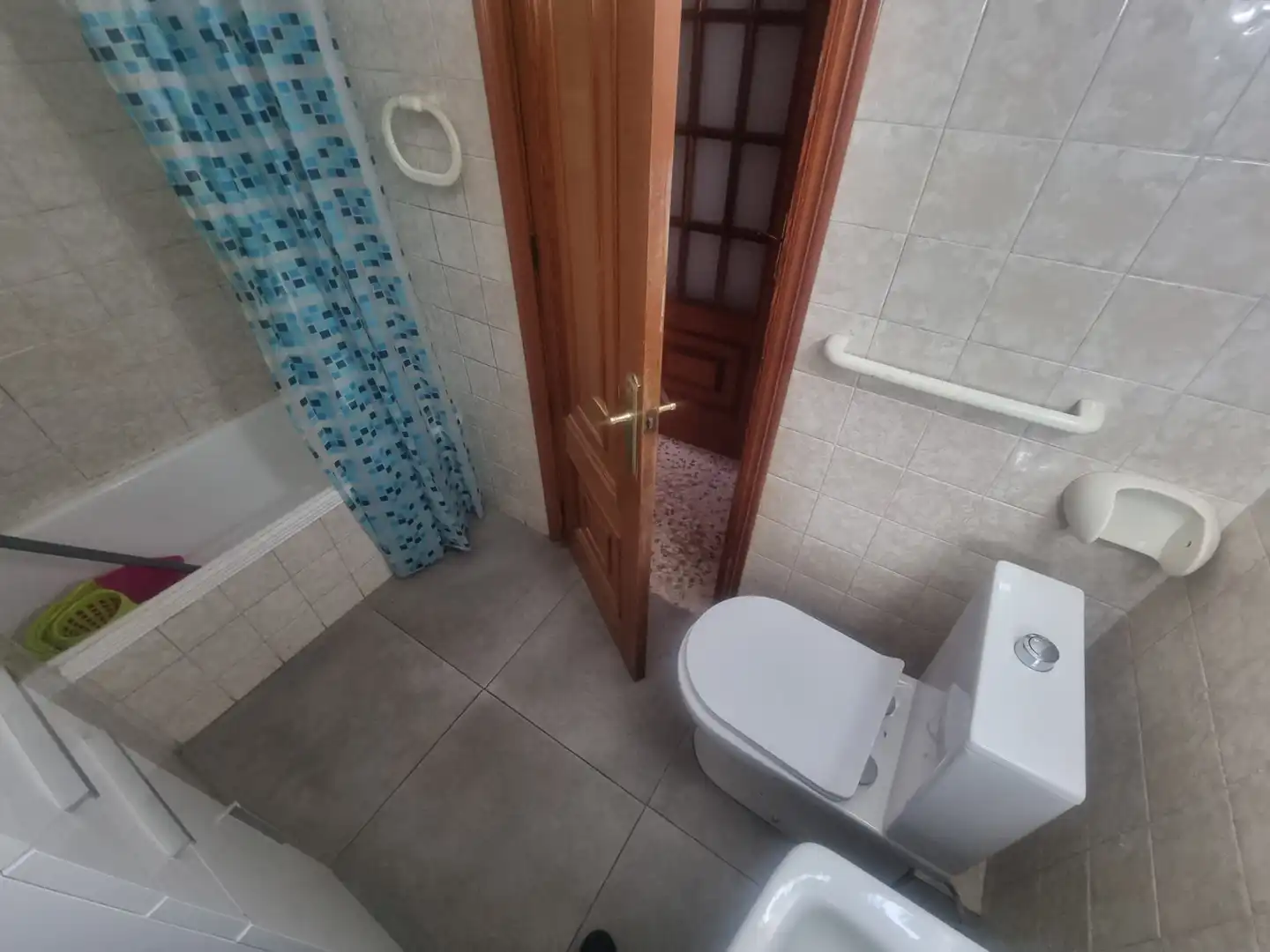 Bany de Pis en venda en Huelva amb Traster, Moblat i Balcó