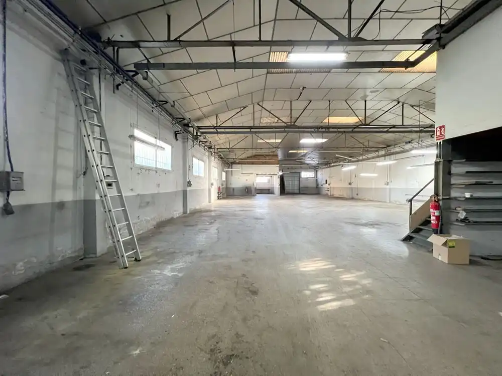 Nave industrial in affitto a SINDICAT, imagen 3