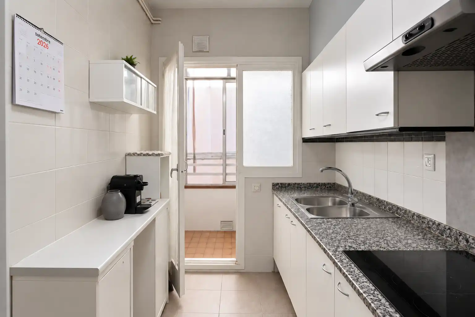 Piso con terraza en venta en Carrer de la Mare de Déu de Port 347, imagen 18