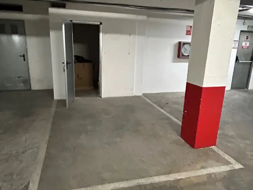 Einzelparkplatz zum Verkauf in Bulevard dels musics 8, imagen 3