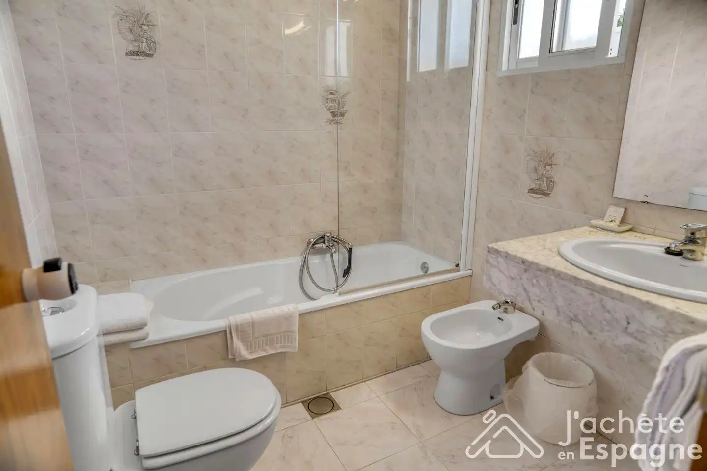 Bathroom of Buildings for sale in Vinaròs