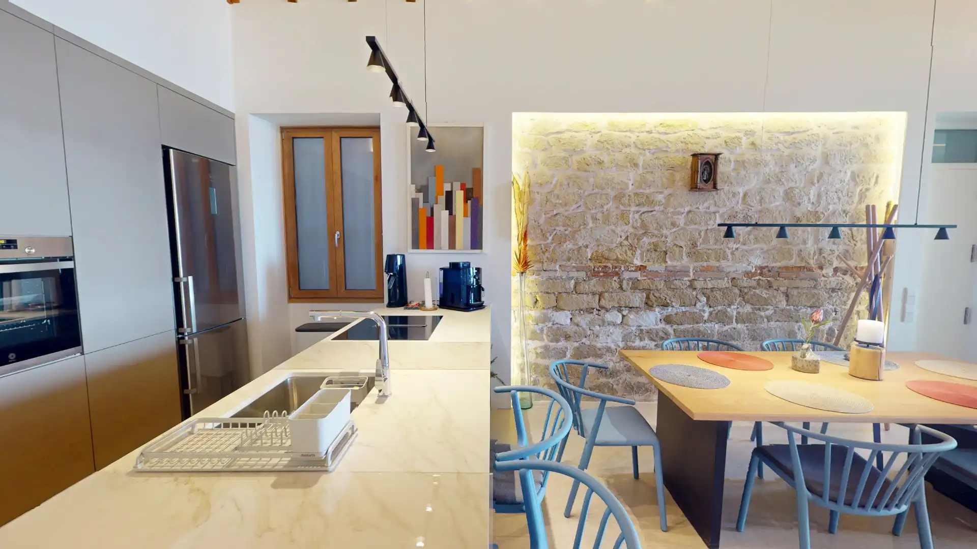 Küche von Wohnung zum Verkauf in Alicante / Alacant mit Klimaanlage, Privatgarten und Abstellraum