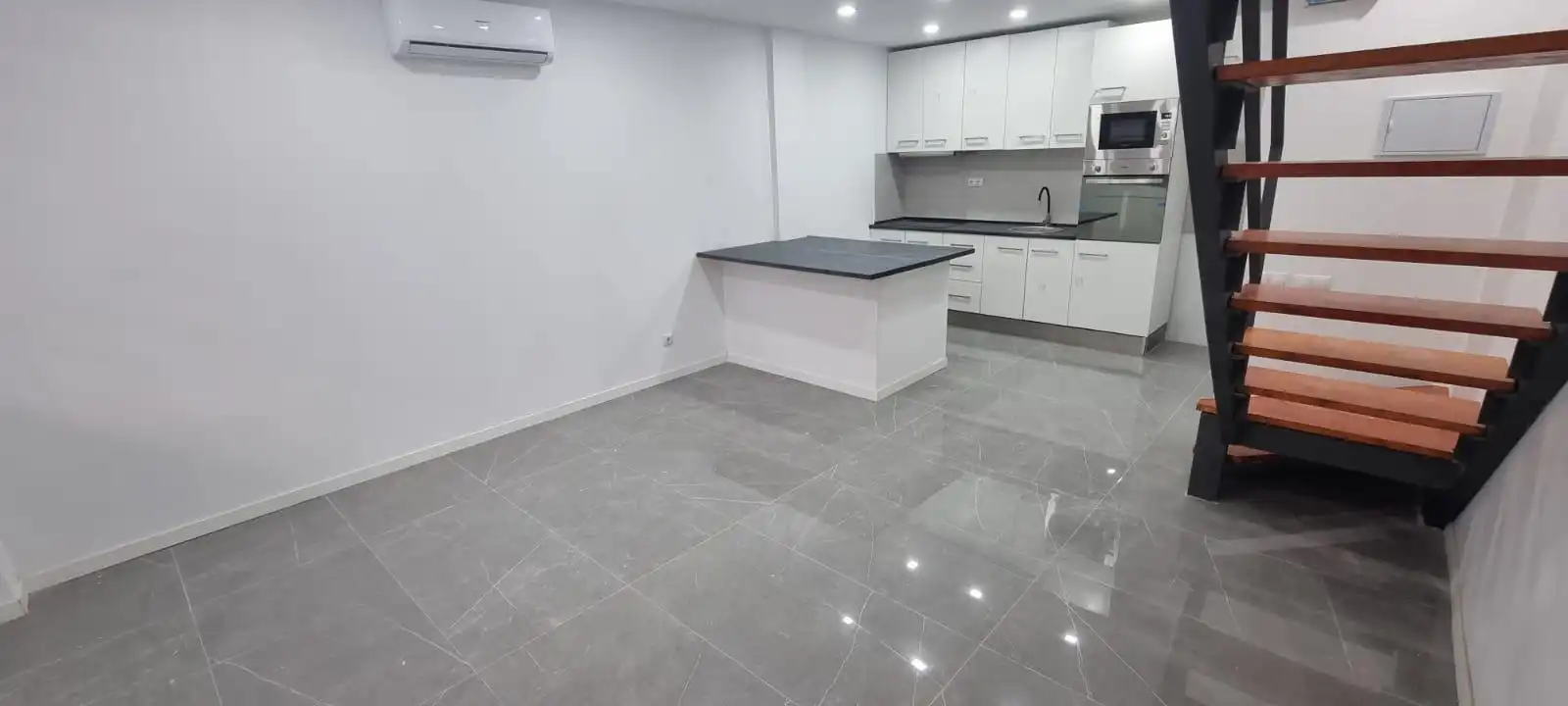 Cocina de Planta baja de alquiler en Barcelona con Horno, Microondas y Se aceptan mascotas