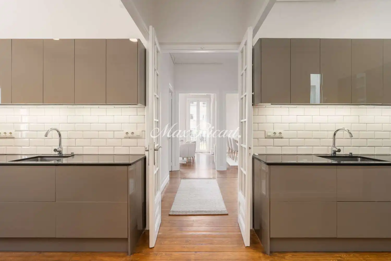 Kitchen of Flat for rent in Barcelona  with Air Conditioner, Heating and Swimming Pool