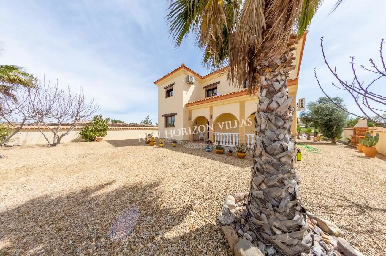 Casa con piscina en venta en Campo, imagen 2