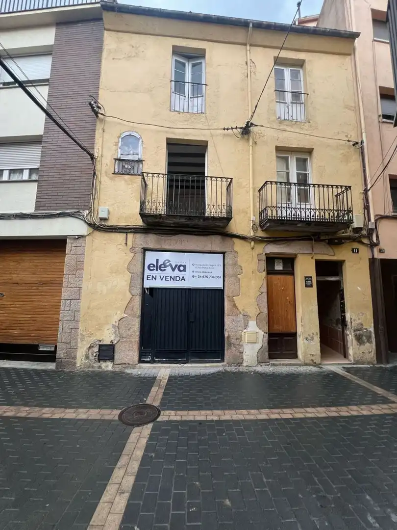 Vista exterior de Edifici en venda en Santa Coloma de Farners