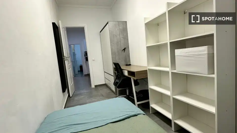 Dormitori de Pis per a compartir en Collblanc - La Torrassa