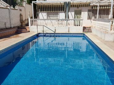 Chalet en venta en Mengíbar
