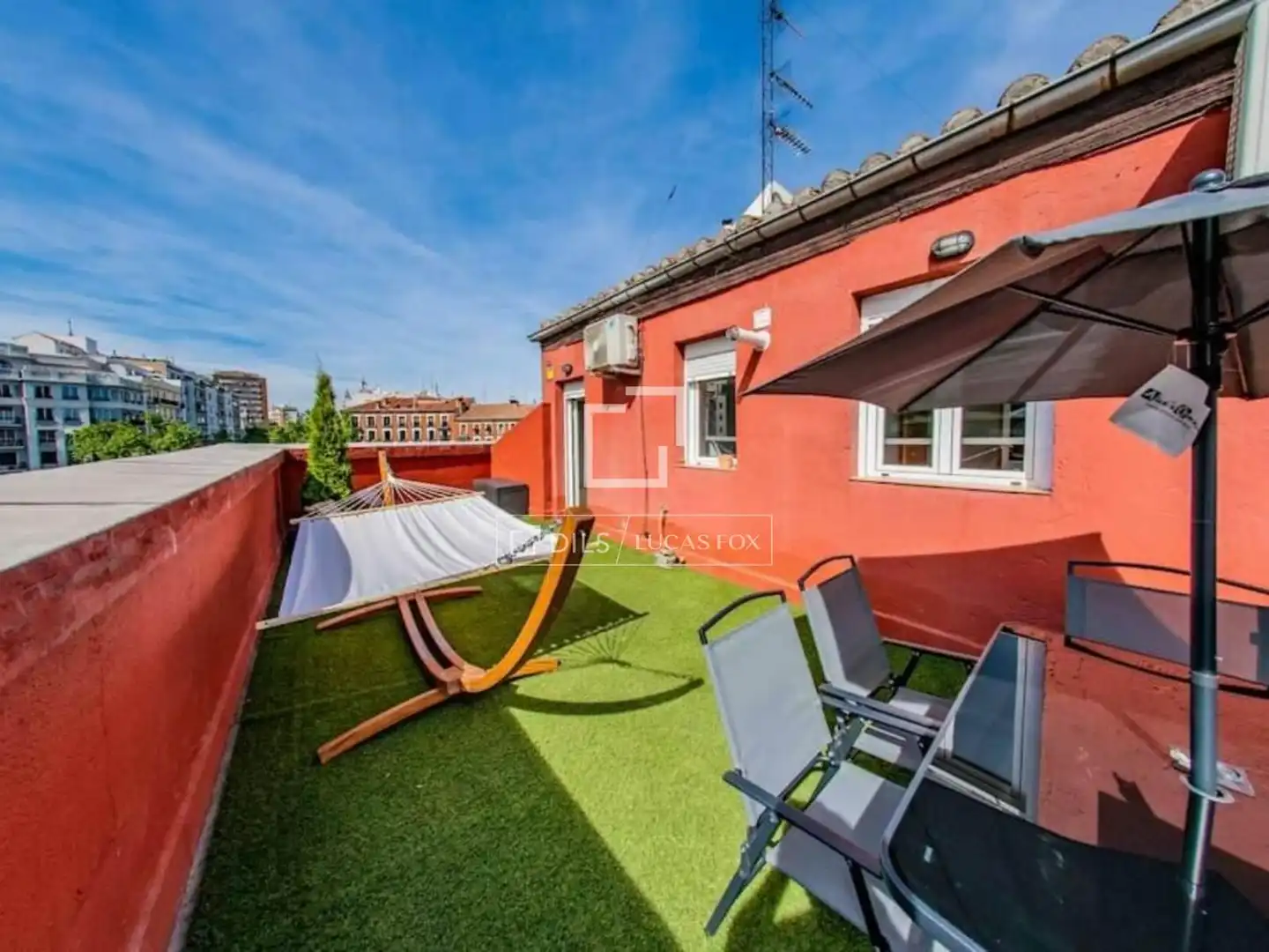 Terrasse von Dachboden zur Miete in Madrid mit Klimaanlage, Heizung und Möbliert