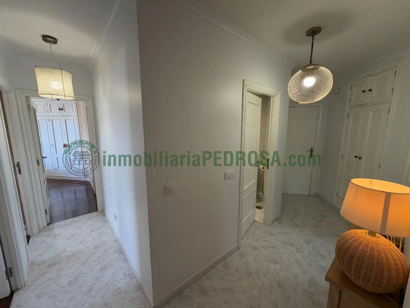 Habitación de Ático en venta en Pontevedra Capital  con Calefacción y Terraza