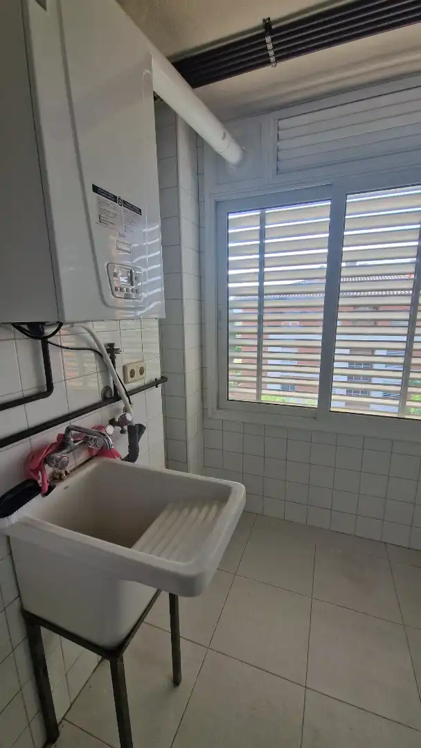 Baño de Ático de alquiler en Sant Cugat del Vallès con Calefacción, Parquet y Terraza