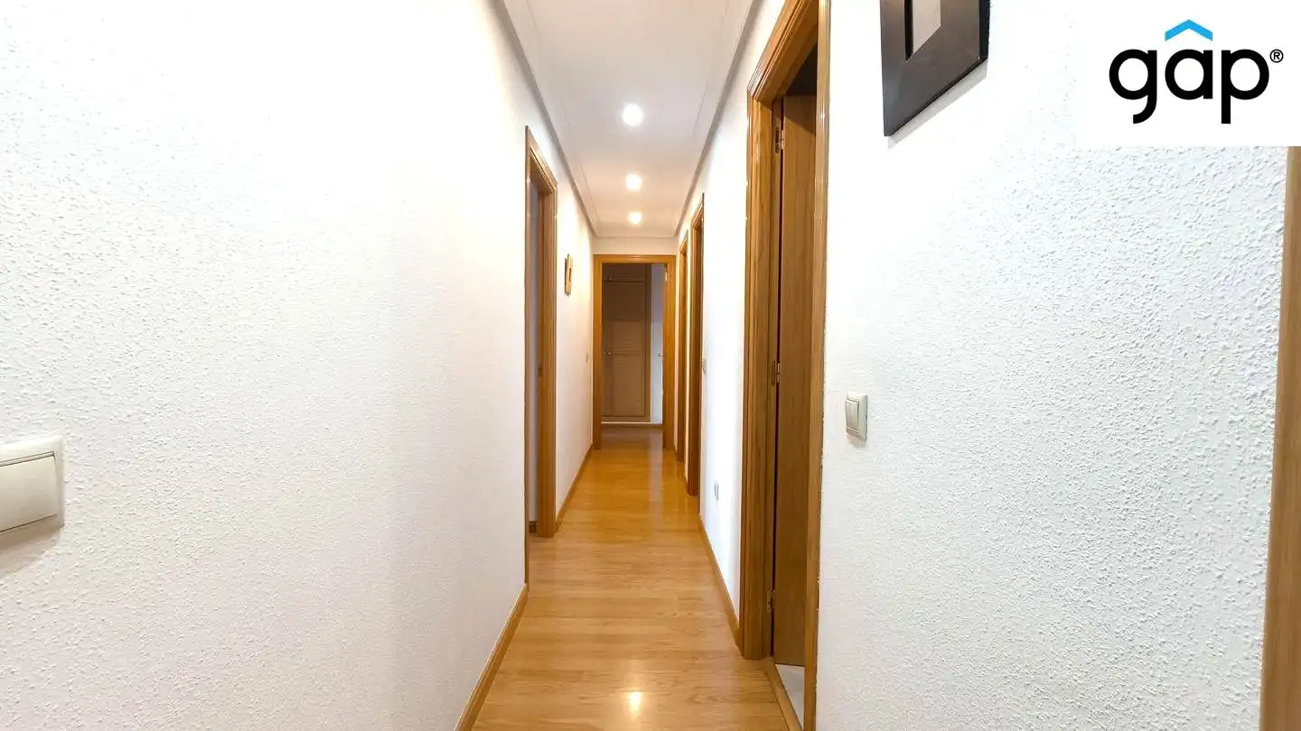 Piso en venta en Cuenca con Calefacción, Trastero y Amueblado