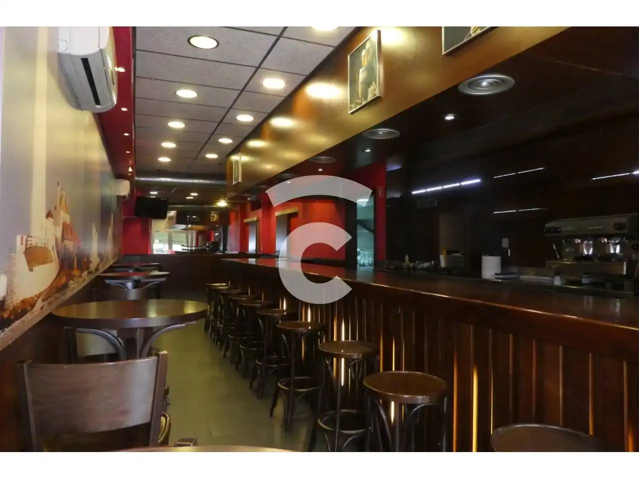 Local comercial en traspaso en Calle Angel Guimerà