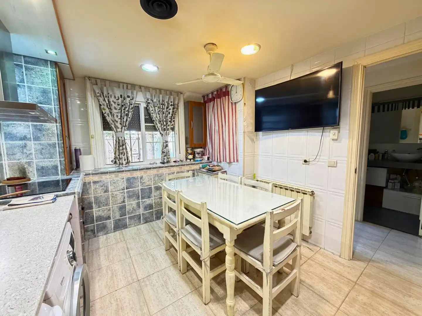 Cocina de Casa o chalet en venta en Rivas-Vaciamadrid con Aire acondicionado, Calefacción y Jardín privado
