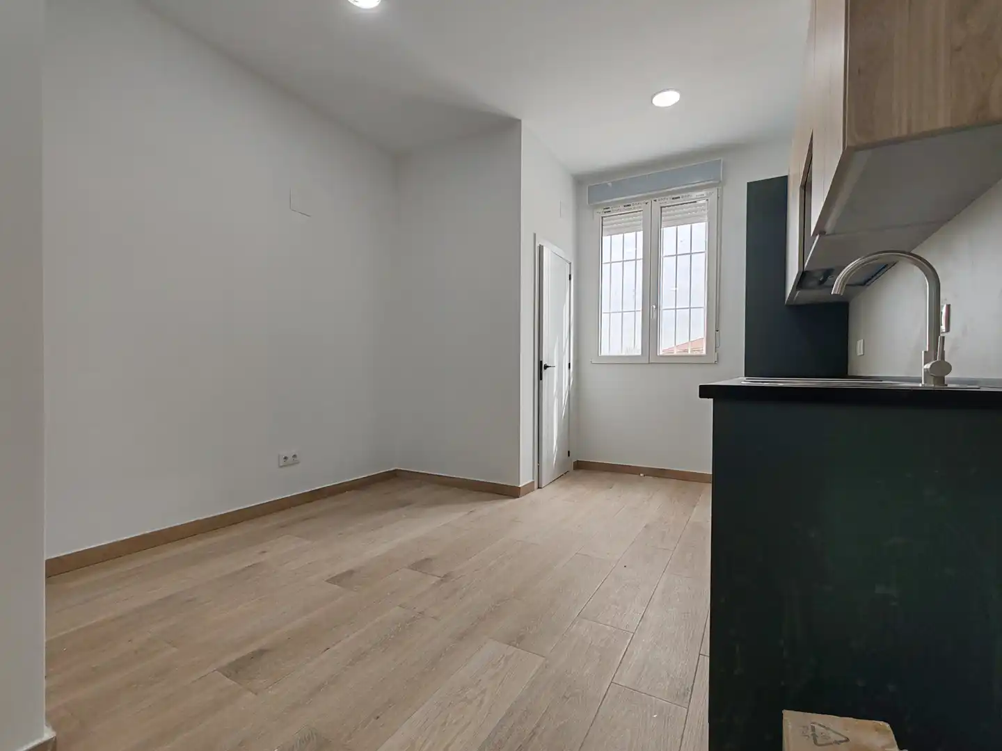 Habitación de Piso en venta en Fuenlabrada con Aire acondicionado, Calefacción y Alarma