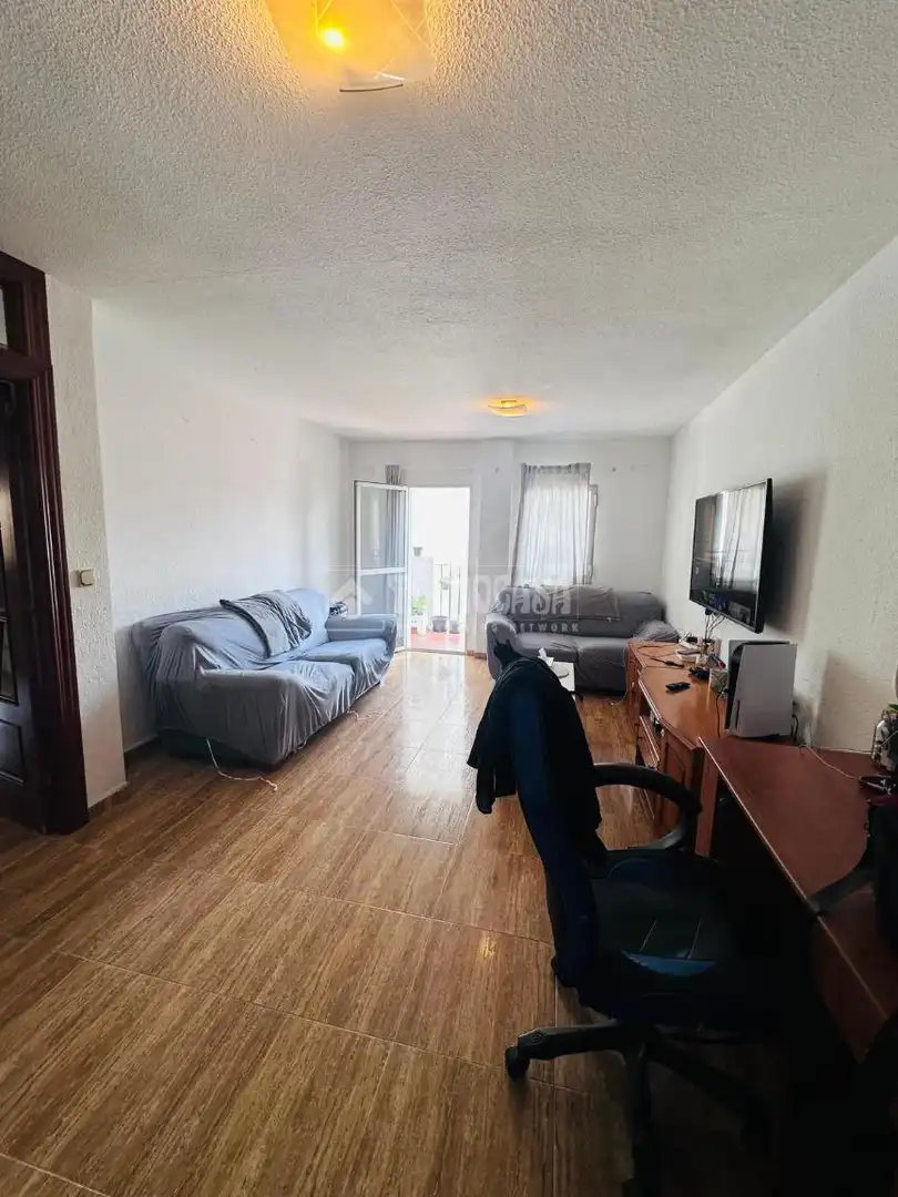 Sala d'estar de Pis en venda en Mijas amb Terrassa i Balcó