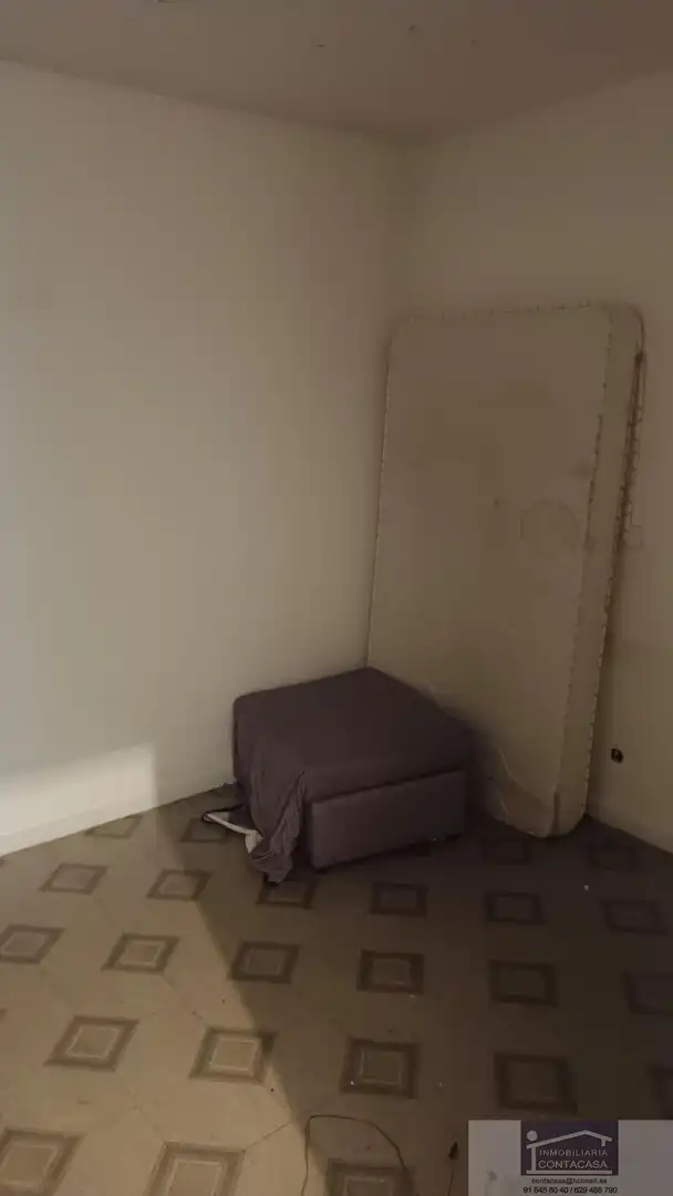 Habitación de Piso en venta en Madrid con Terraza