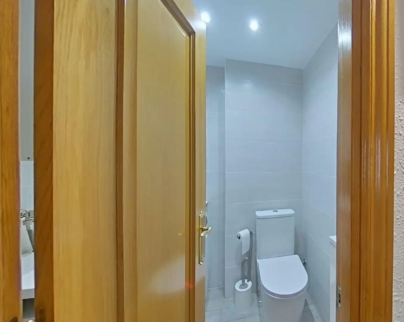 Badezimmer von Wohnung zum Verkauf in Sabadell mit Heizung, Parkett und Balkon