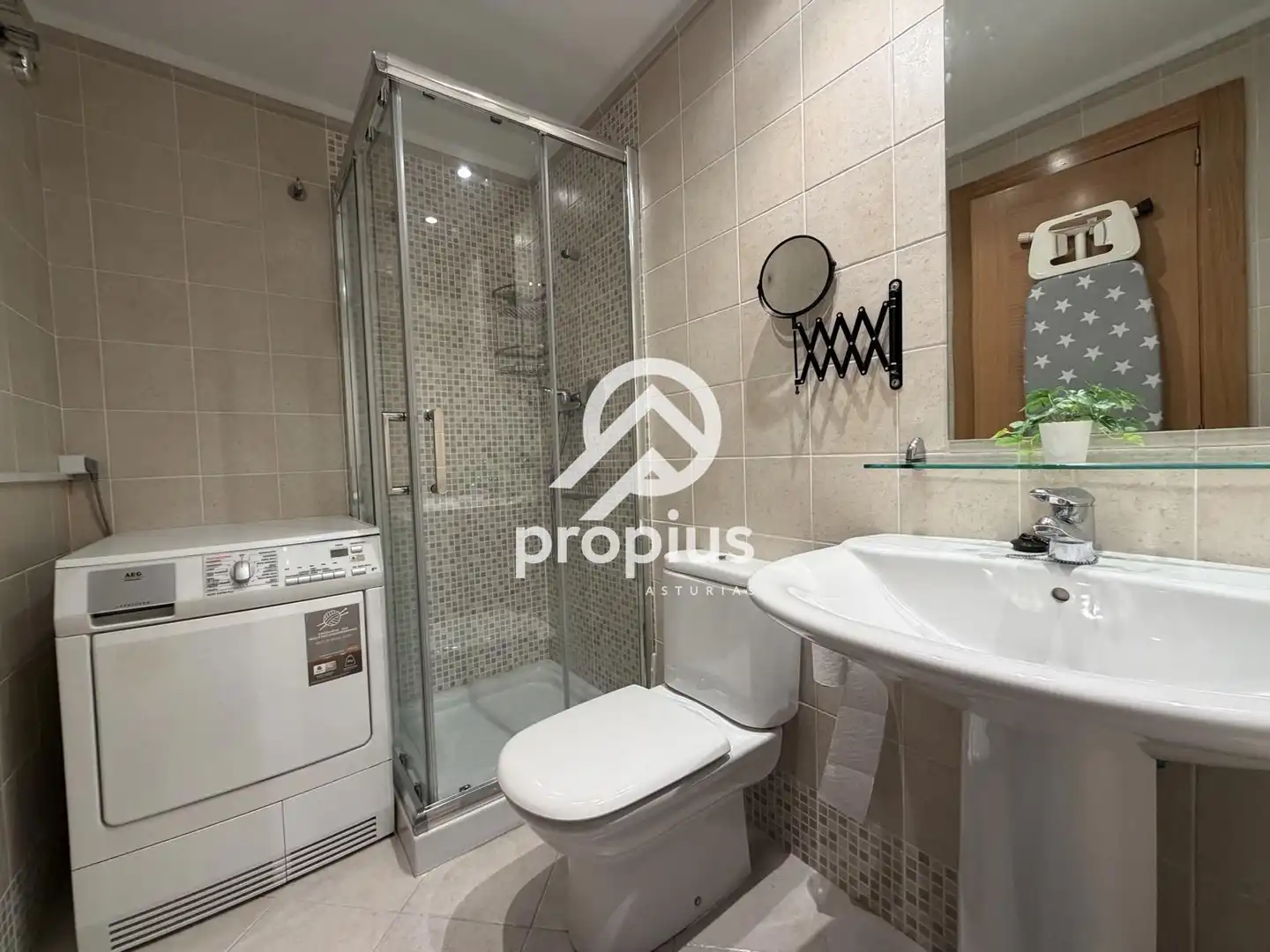 Bathroom of Flat for sale in Llanes  with Heating and Furnished