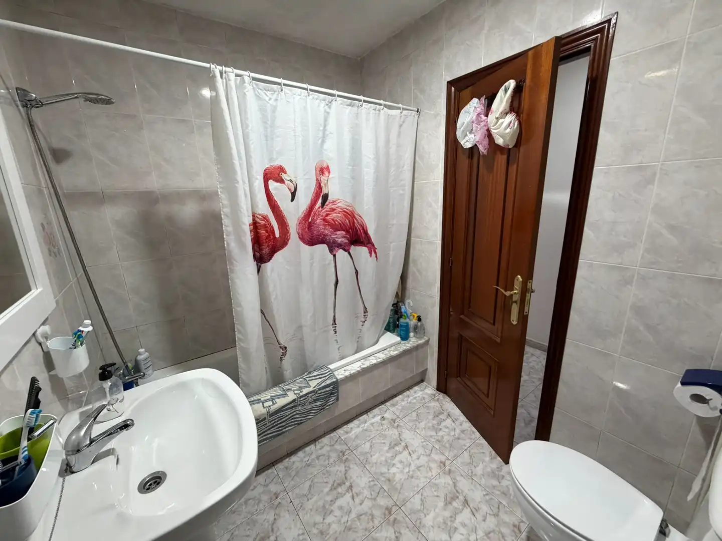 Baño de Piso en venta en Rianxo con Calefacción, Terraza y Trastero