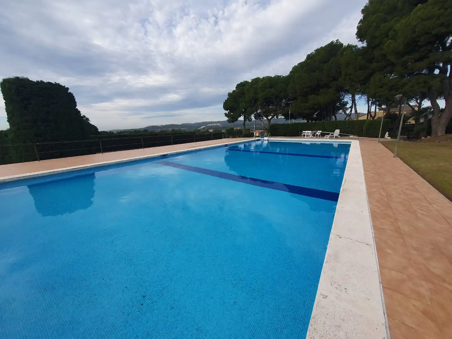 Piscina de Casa o xalet en venda en El Vendrell amb Aire condicionat, Jardí privat i Terrassa