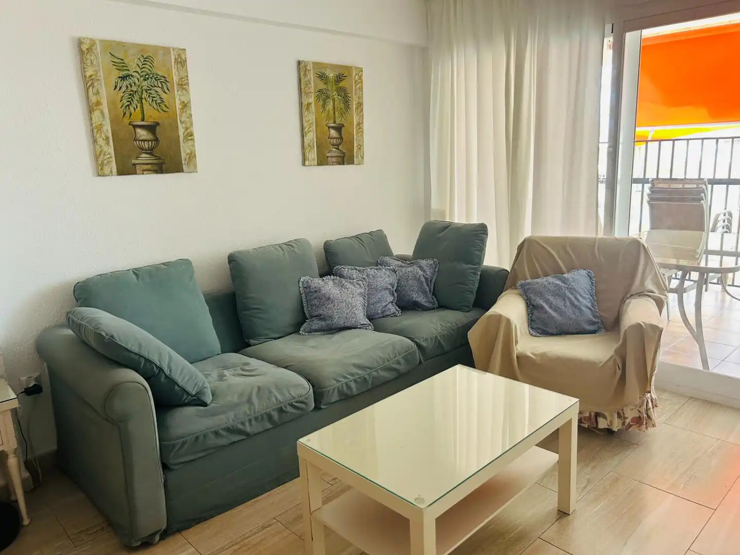 Wohnzimmer von Wohnungen zur Miete in Fuengirola mit Klimaanlage, Terrasse und Möbliert
