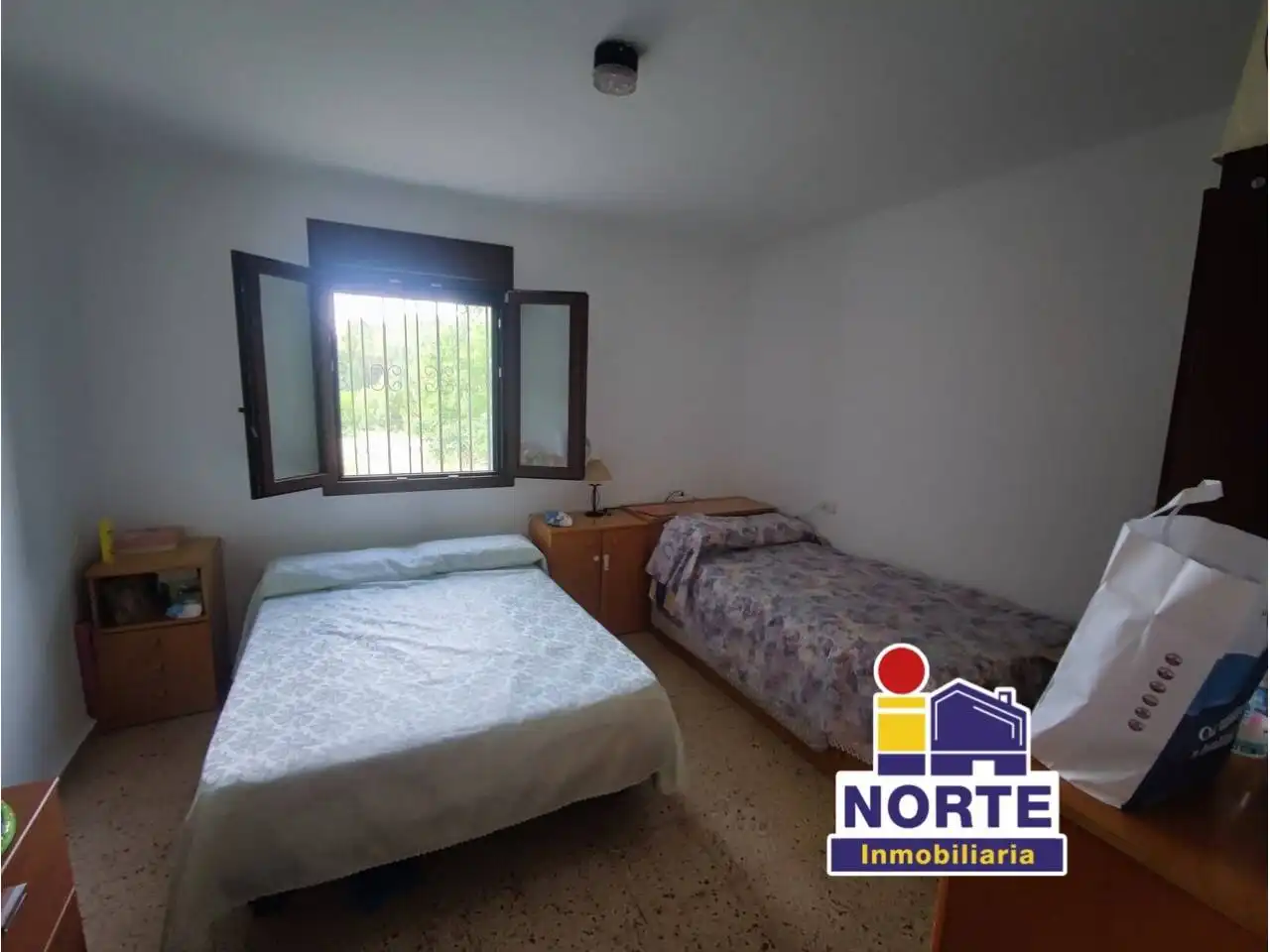 Habitación de Finca rústica en venta en Muro de Alcoy con Jardín privado, Trastero y Piscina