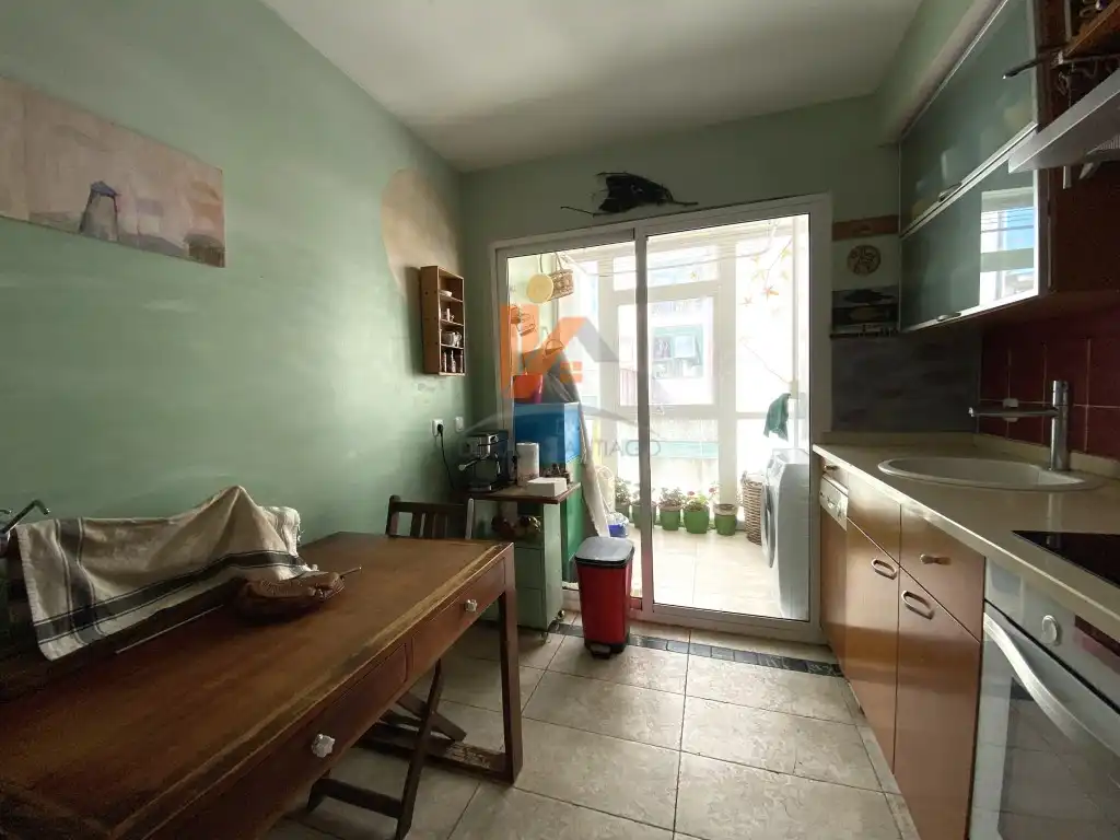 Cocina de Piso en venta en Santiago de Compostela  con Horno