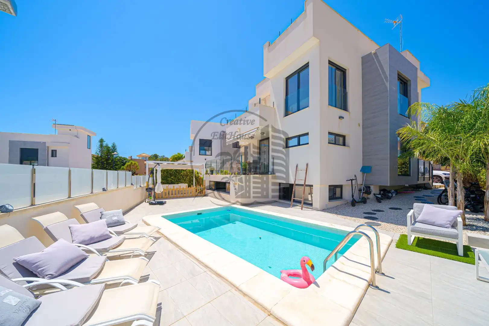 Vista exterior de Casa o chalet en venta en La Nucia con Jardín privado y Piscina