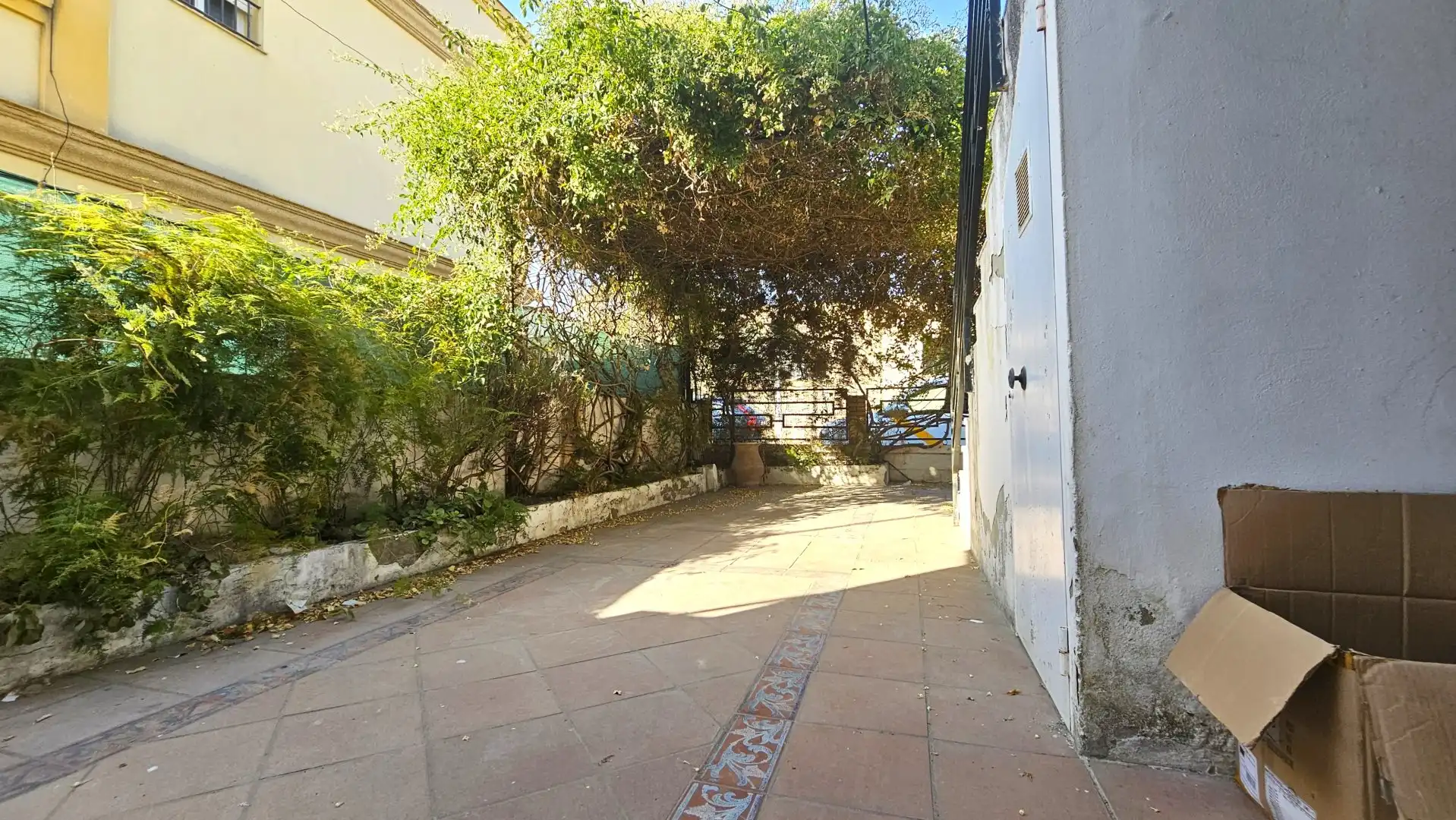 Vista exterior de Casa o xalet en venda en Sanlúcar de Barrameda amb Jardí privat