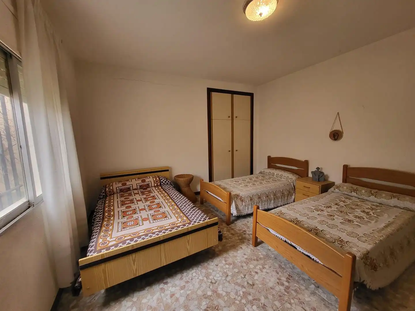 Dormitori de Casa o xalet en venda en El Picazo   amb Calefacció, Terrassa i Moblat