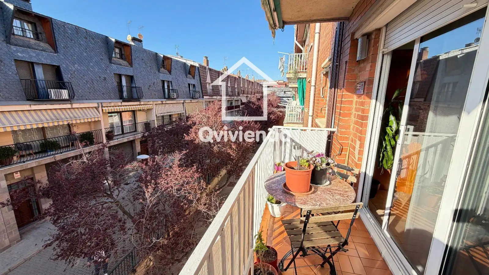 Exterior view of Flat for sale in Terrassa  with Air Conditioner, Heating and Terrace