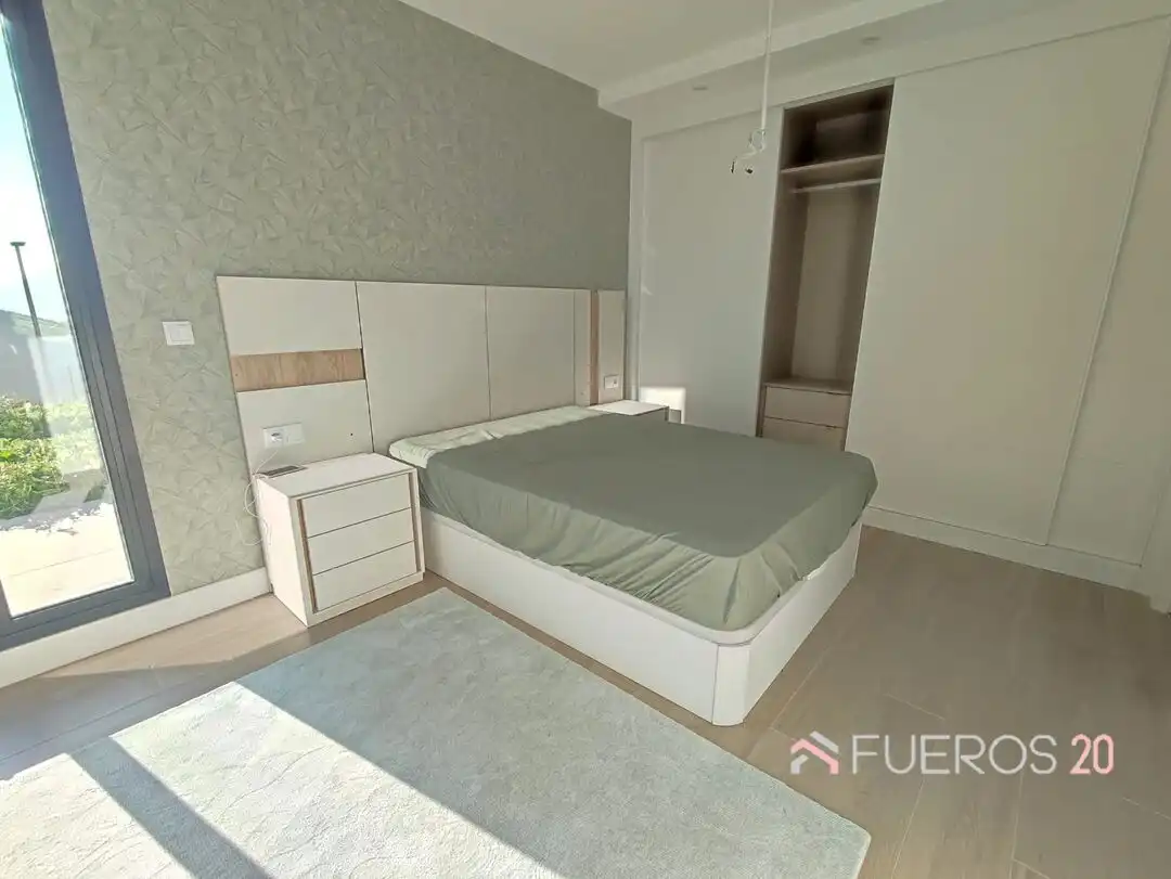 Habitación de Casa adosada en venta en Zierbena con Calefacción, Jardín privado y Terraza