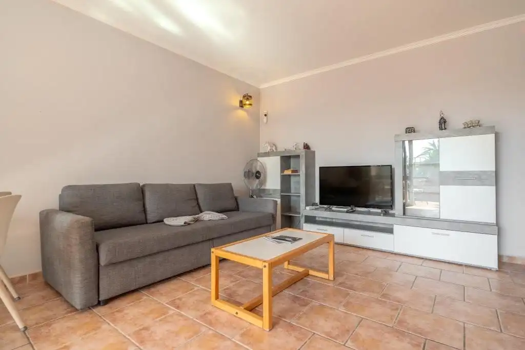 Wohnzimmer von Wohnungen zum Verkauf in Arona mit Privatgarten, Terrasse und Möbliert