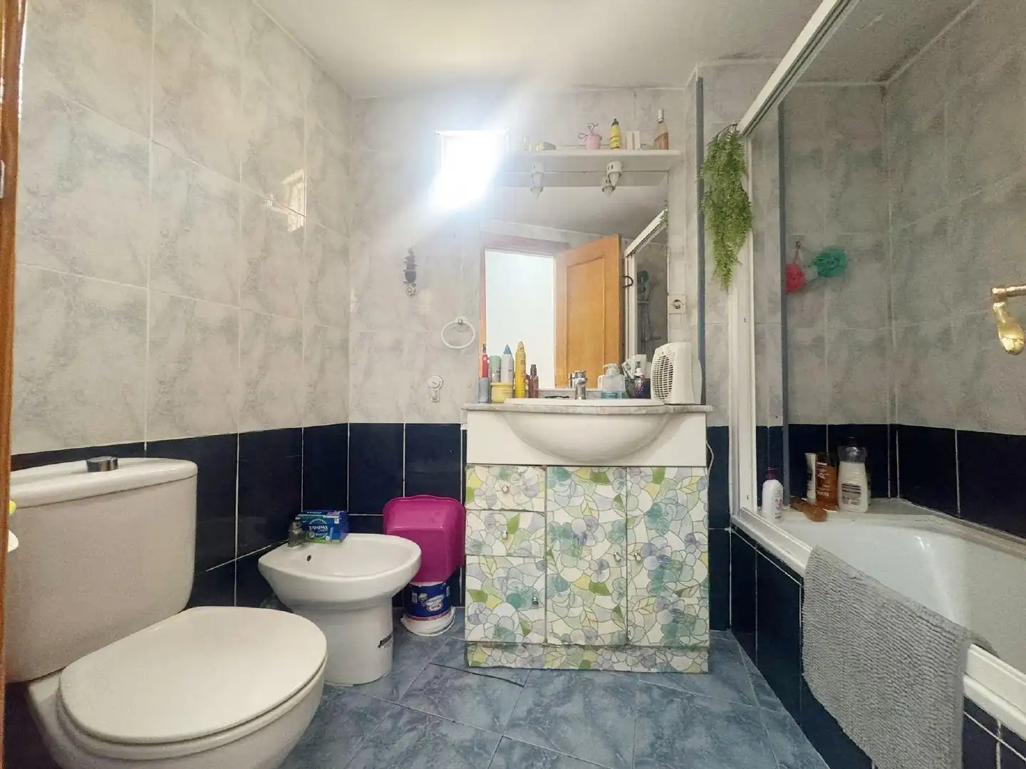 Bathroom of Flat for sale in Dénia  with Air Conditioner, Heating and Terrace