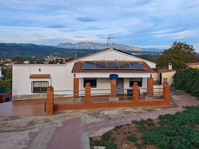 Casa-chalet en Venta en Cabrera d'Anoia