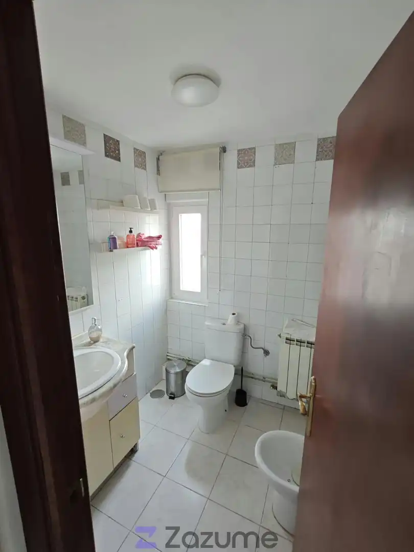 Bathroom of Flat for rent in Torrejón de Ardoz  with Air Conditioner, Heating and Parquet flooring
