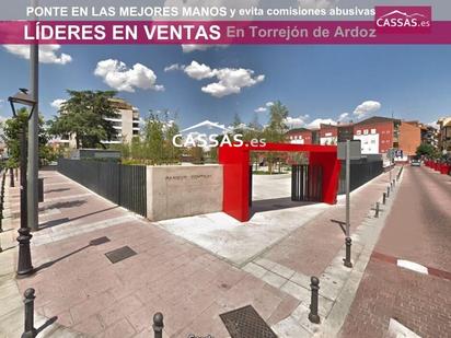 Vista exterior de Casa o xalet en venda en Torrejón de Ardoz amb Aire condicionat i Terrassa