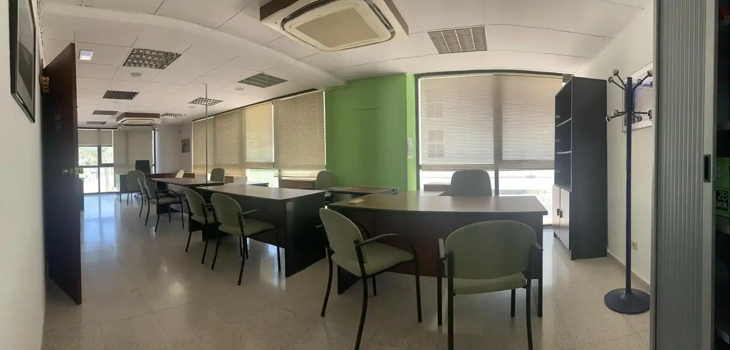 Büro zur Miete in Benidorm mit Klimaanlage und Möbliert