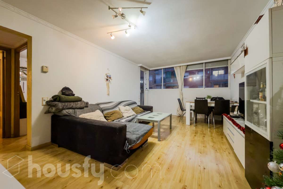 Living room of Flat for sale in Santa Coloma de Gramenet  with Air Conditioner and Terrace