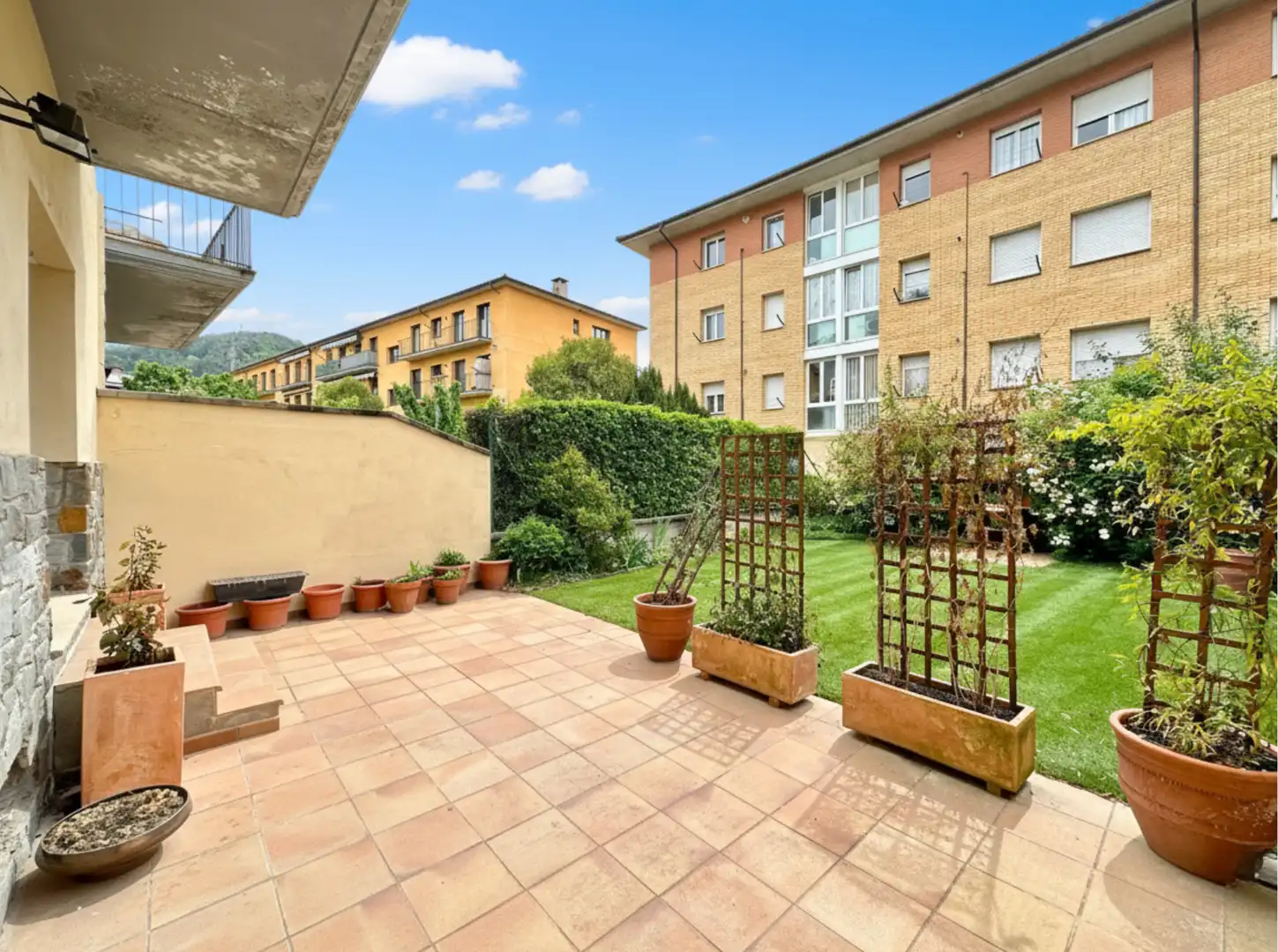 Terrassa de Casa adosada en venda en Campdevànol amb Calefacció, Jardí privat i Terrassa