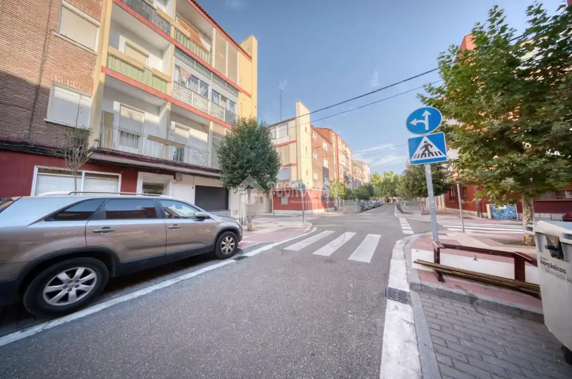 Vista exterior de Pis en venda en Valladolid amb Calefacció