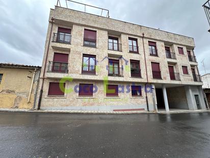 Vista exterior de Pis en venda en Alba de Tormes