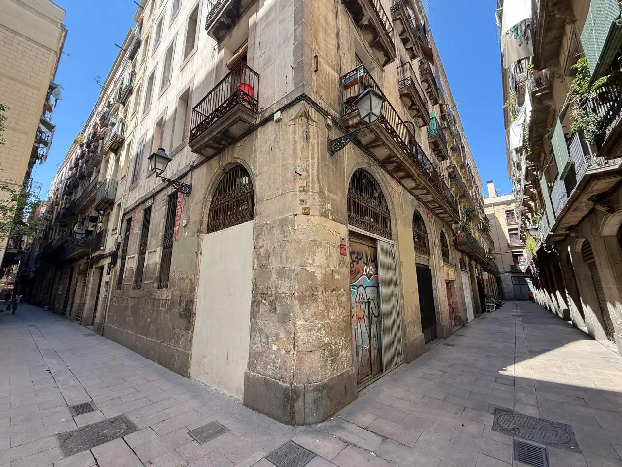 Vista exterior de Local en venda en Barcelona