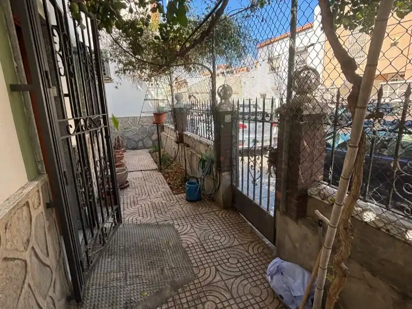 Vista exterior de Casa o xalet en venda en Almería