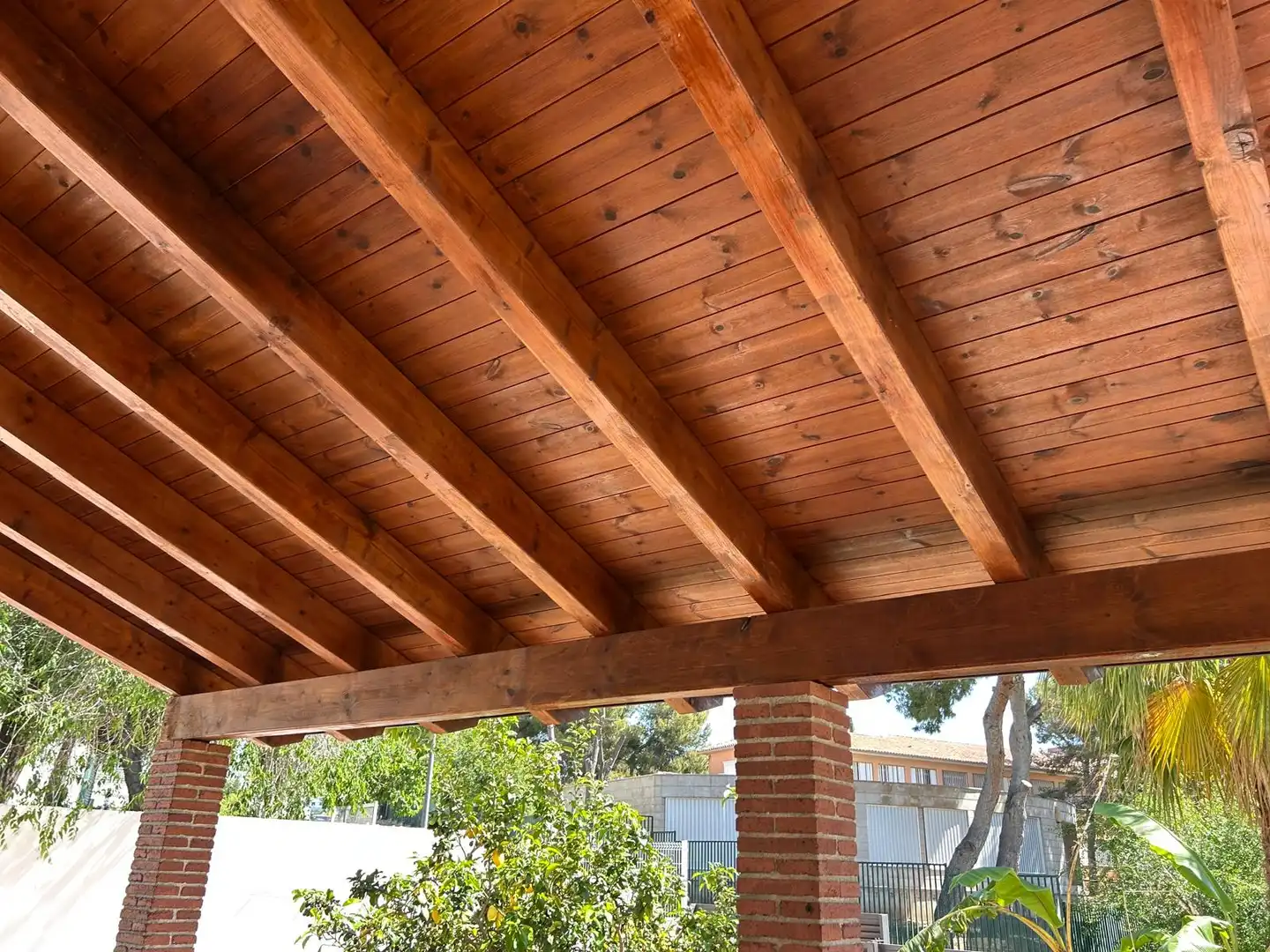Terraza de Casa adosada en venta en Vilanova i la Geltrú con Aire acondicionado, Calefacción y Jardín privado